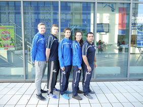 Anton, Linus, Matthias, Skye und Coach Fatih
